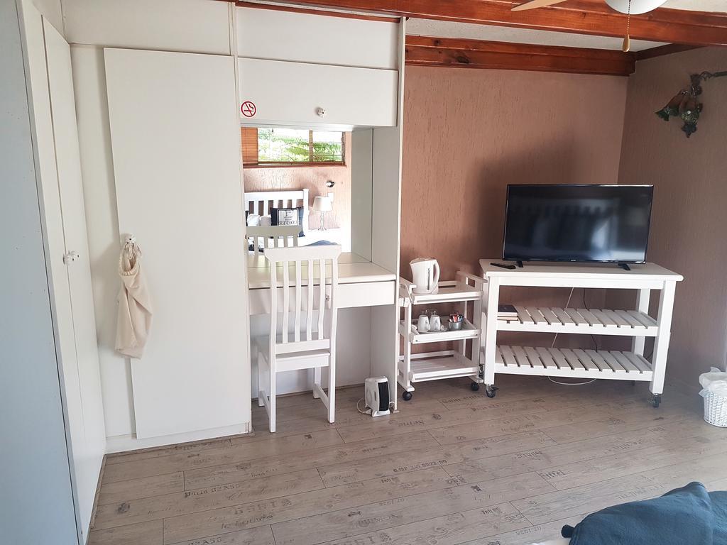 Greenfields Guesthouse & Restaurant Alberton Exteriör bild
